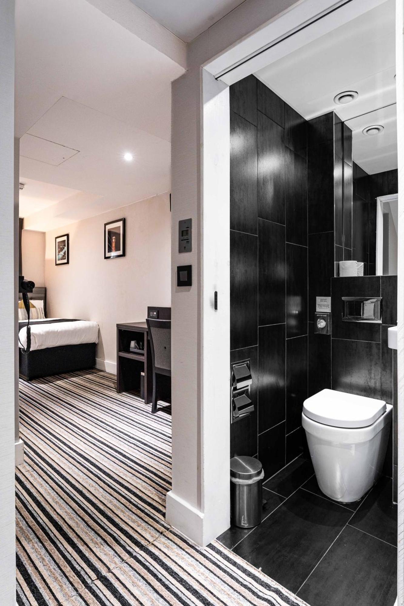Отель The W14 Kensington Лондон Экстерьер фото