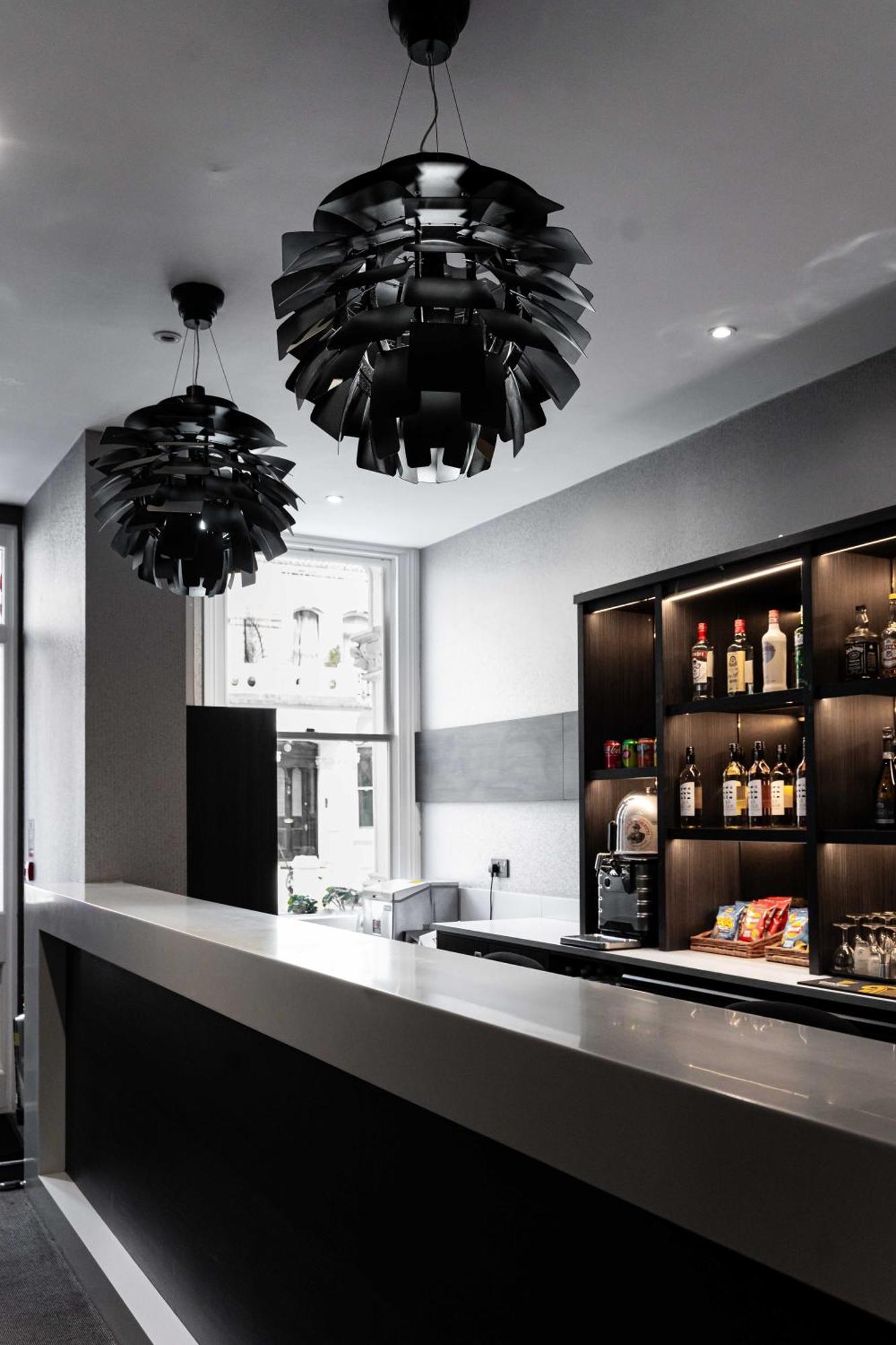 Отель The W14 Kensington Лондон Экстерьер фото